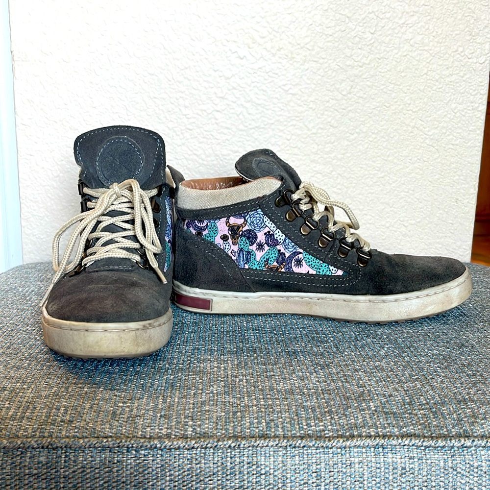 Inkkas high top cactus shoes size 7